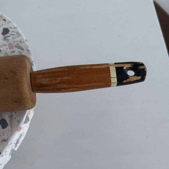 Classic Vintage Chippy Wooden Rolling Pin - Picture 7 of 8